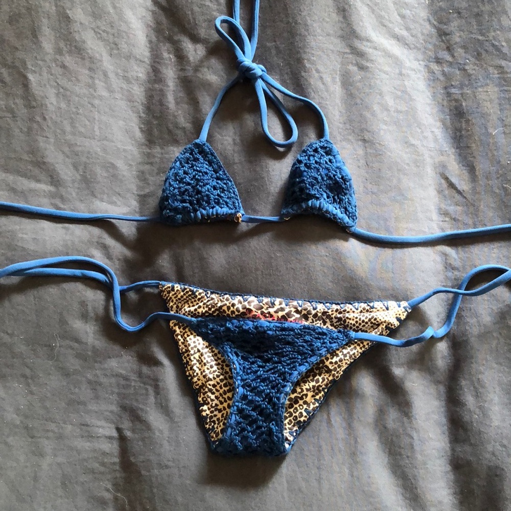 Acacia Honey suit